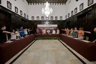 Anuncian nuevas escuelas municipales de oratoria, poesía y ajedrez en Veracruz