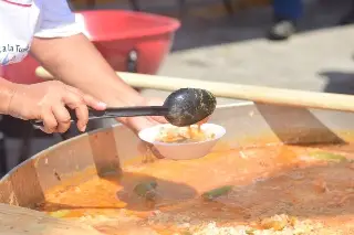 Realizan el Arroz a la Tumbada más grande del mundo 