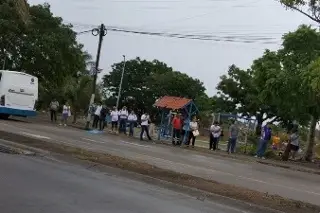 Reportan pocos camiones de pasaje en Veracruz