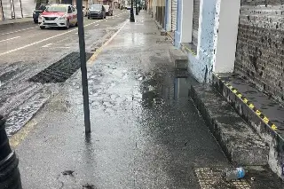Dirección de Obras revisará avenida Independencia tras brote de lodo