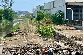 Piden un nuevo camino peatonal en este sitio de Veracruz