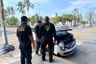 Accidente de taxi; chofer acusa a camioneta de PC 