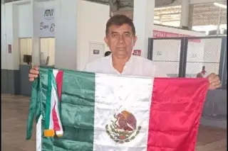De Papantla para el mundo: esto pasó con repartidor de jugos que ganó un premio en Italia