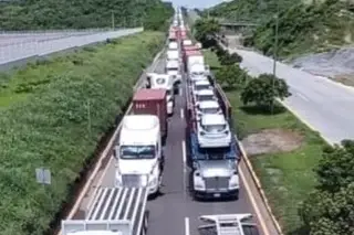 Transportistas sufren para acceder a los patios por daño en el paso en la Veracruz - Poza Rica