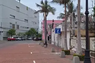 Aparecen nuevos cajones de estacionamiento con parquímetros en el Centro de Veracruz, ¿dónde?