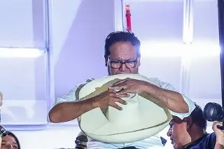 Elección presidencial en Perú se define voto a voto; Roberto Sánchez aventaja en conteo rápido