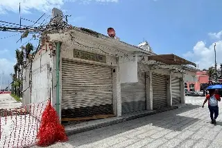 ¿Rehabilitarán locales viejos que quedaron del Mercado de Artesanías en Veracruz?