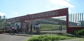 Emiten convocatoria para ingresar al Ilustre Instituto Veracruzano; esto debes saber 