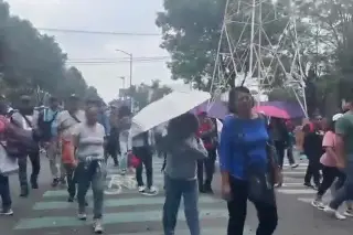 CNTE regresa al plantón en el Zócalo tras protestar en inauguración del Mundial