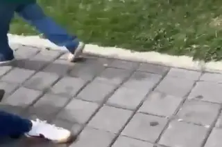 Conducía ebria en área restringida y con sus pequeños hijos (+Video)