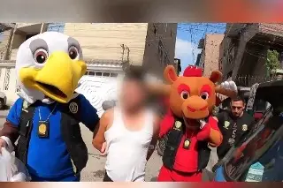Policías se disfrazan de mascotas del Mundial para capturar a narco (+VIDEO)