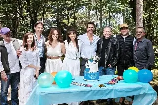 ¡Con pastel y Mañanitas! Festejan a Matías Novoa en 'El renacer de Luna' 