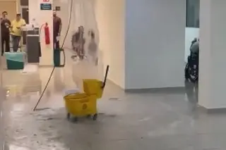 Por fuertes lluvias, se filtra el agua en IMSS de Sonora; atienden situación (+Video) 