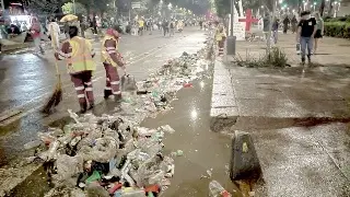 Toneladas de basura inundan Ciudad de México tras el triunfo de la selección