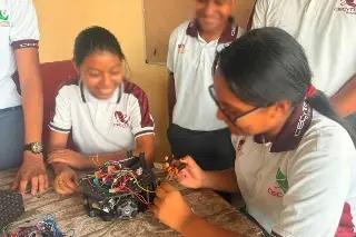 ¡Orgullo! Equipo de robótica de Coatzacoalcos competirá a nivel nacional 