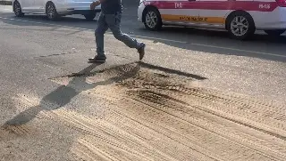 Se quejan por un hoyo en calle recién pavimentada en Boca del Río 