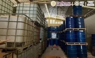 Decomisan más de 24 mil litros de metanfetamina líquida en Sinaloa