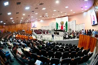 Congreso avala subasta de vehículos chatarra en Veracruz