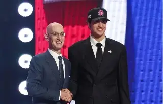 ¡Tiene 19 años, nació en México y ya hace historia en la NBA!