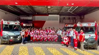 Cruz Roja entrega 4 ambulancias nuevas para cuatro ciudades de Veracruz
