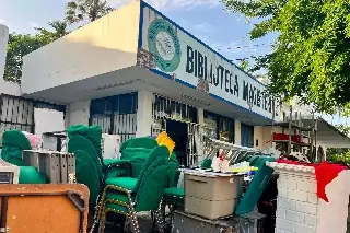 Desmantelan la penúltima biblioteca que había en Veracruz 