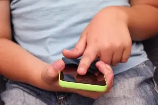 Regulan 11 estados uso del celular en las aulas ¿Y Veracruz?