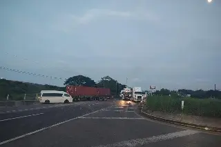 Reportan tráfico en carretera Veracruz-Cardel; este es el motivo
