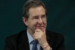 Propone Sheinbaum a Esteban Moctezuma como nuevo embajador ante la Unión Europea
