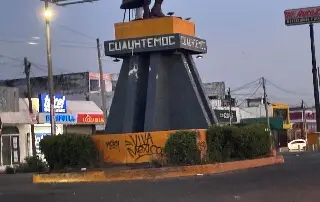 Así dejaron la estatua de Cuauhtémoc tras el triunfo de México 