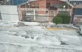 Fuerte granizada azota Cuautepec y colapsa techo  (Video)