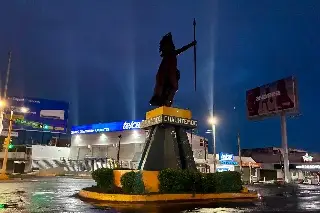 Pintan a Cuauhtémoc tras los grafitis en Veracruz