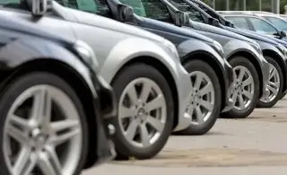 Sefiplan retrasa 6 meses canje de placas de auto en Veracruz, denuncia automovilista