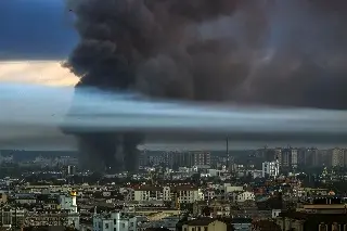 Oleada de misiles rusos traspasa defensas ucranianas y causa 23 muertos en Kiev