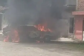 Escala violencia en Apatzingán; incendian tres taxis en menos de 24 horas