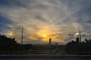 El cielo sorprendió a Xalapa con un fenómeno poco común; esto fue lo que ocurrió