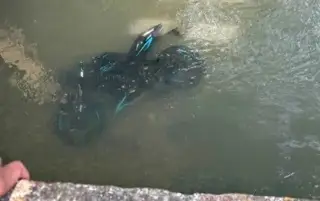 Identifican a motociclista que murió tras caer a un río en Ixtaczoquitlán