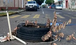Registro sin tapa cerca de escuela primaria en Veracruz 