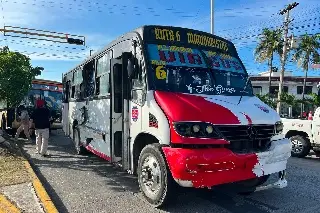 Pasajero denuncia exceso de velocidad tras choque que dejó 14 lesionados en Veracruz