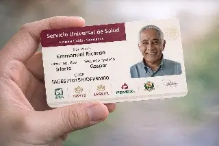 ¿Quiénes pueden tramitar la credencial universal de salud en Veracruz?