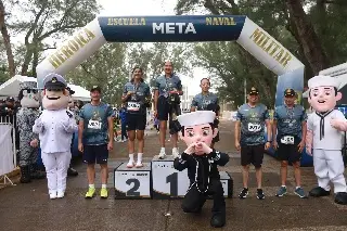 Más de mil atletas participan en jornada deportiva por aniversario de la Heroica Escuela Naval