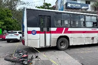 Otro choque en moto en centro de Veracruz; ¿qué pasó con los pasajeros?
