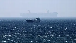 Trump restablecerá cerco naval a Irán. Anuncia tarifa por proteger a buques en Ormuz