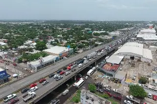 Impactacte caos vial en la Veracruz-Xalapa, a la altura de Amapolas; este es el motivo  