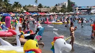 Reordenan comercio ambulante en playas de Veracruz y prohíben esto