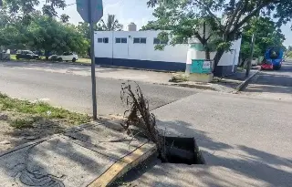 Otro peligroso registro sin tapa en Veracruz, reportan vecinos 