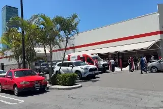 Muere adulto mayor dentro fuente de sodas de tienda en Xalapa; esto se sabe