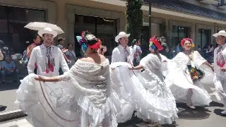 Así fue el desfile de folklore internacional en Orizaba, Veracruz 