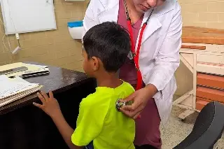 Hombre abandona a su hijo en Coatzacoalcos; así lo engañó para dejarlo en la calle