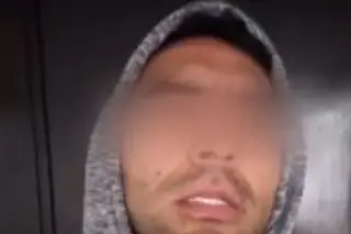 Asesina a sus padres 'por mandato divino'. Vecinos escucharon los gritos 