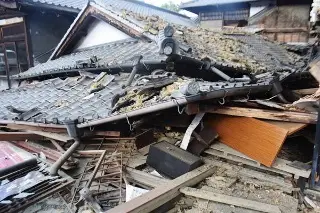 Aumentan a 13 los muertos por potente terremoto de magnitud 7.1 en Japón 